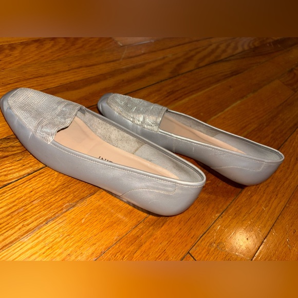 Enzo Angiolini Metallic Detail Loafers - Picture 4 of 5